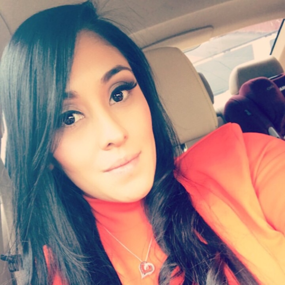 Meet your Posher, Irasema